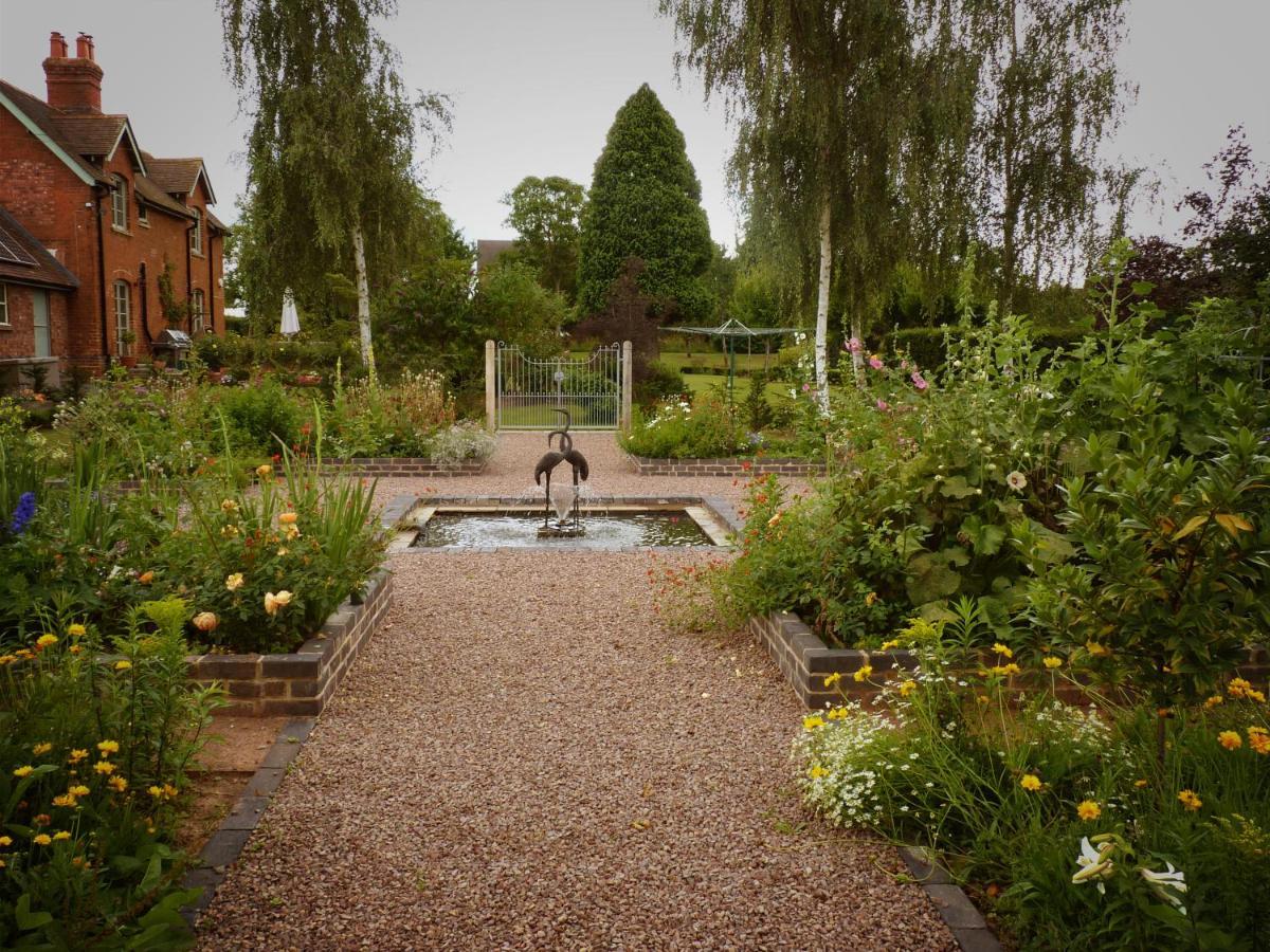 Walwyn Court Barns Villa Ledbury Exterior photo